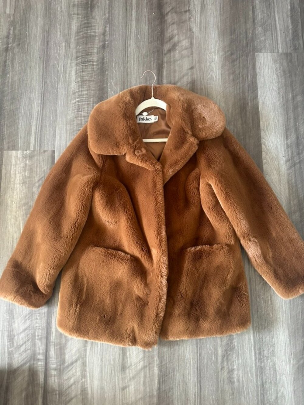 Jakke Women's Faux Fur Coat, US size 4 (fits like a size 2) , 90's, NWOT